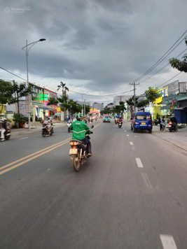 Nhà 2 phòng ngủ ngay chợ Đồng An 3 giá 2 tỷ 950tr. DT 5x16m full thổ cư