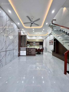 Nhà lầu mới p. Tân Phong gần chợ bà Thức,chỉ 4.29 tỷ ,90m2 thổ cư 100%.hẻm thông nhựa 5m kinh doanh