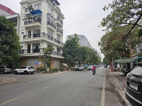 Bán nhà 3.5 tầng mặt Ngô Tất Tố DT 82m2, MT 5m hướng ĐB, giá 18.6 tỷ