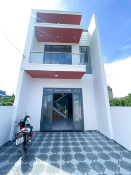 Nhà lầu trệt sổ riêng y hình đường thông buôn bán giáp phường Trảng Dài Biên Hoà. Hỗ trợ ngân hàng