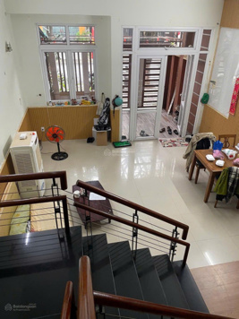 Chính chủ gởi bán nhà 3 tầng mặt tiền Hải Châu hộ khẩu vip Đà Nẵng - DT 85m2 - giá chỉ 8,5 tỷ
