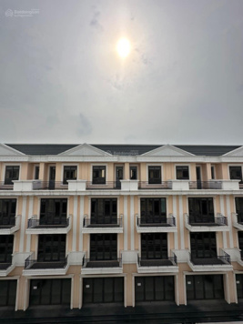 Shophouse 4 tầng giá tốt nhất KĐT Vsip chỉnh nhỉnh 4 tỷ xx