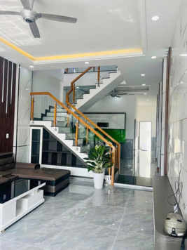 Bán nhà cho thuê DT 70m2 SHR nằm ngay đường Tân hiệp 17 nhà đang cho thuê cho thu nhập 10tr/tháng