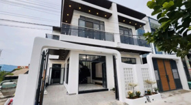 Biệt thự mini xây mới ngay Biên Hòa. Ngang 7m dài 15m vị trí trung tâm