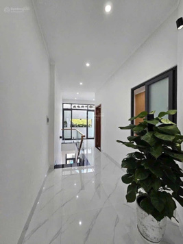 Nhà Mới 100% full nội Thất mặt tiền Dx070 Định Hoà, thiết kế hiện đại, 3PN+1phòng THỜ,PK, 2WC