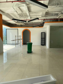 Cho thuê sàn thương mại, sàn văn phòng nhiều diện tích 100 đến 1000m2 trung tâm thành phố Hạ Long