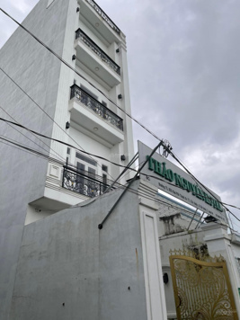 Giá 980 triệu LH 0348 256 574 bán đất thị trấn Cần Giuộc TL 835 thổ cư 100% sổ hồng riêng DT 106m2