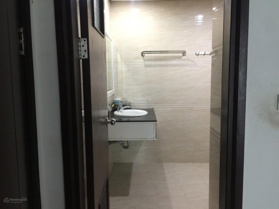 Cho thuê căn hộ đẹp tại Golden Land, Đường Nguyễn Trãi 2 phòng ngủ full đồ chỉ 15 tr/th 0912 883 365