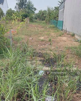 Cần xoay tiền bán lô đất đường Hùng Vương 120m2, gần chợ Phường 7, Bến Tre. SHR