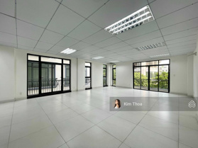 Tòa nhà văn phòng KĐT Vạn Phúc 7x15m sàn thoáng mát, xuất VAT, có PCCC, hầm xe có bảo vệ. Chỉ 12 tr