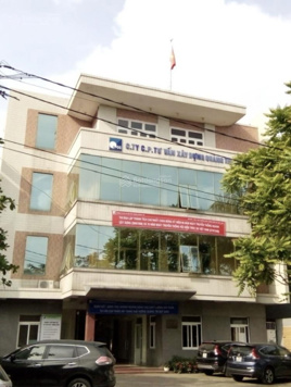 Cho thuê mặt bằng trong tòa nhà 4 tầng, khách có thể chọn vị trí từ tầng một đến tầng bốn. Có VAT