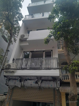 Chính chủ cần bán nhà phố Pháo Đài Láng, diện tích 40m2, 06 tầng thang máy, liên hệ 0972 264 985