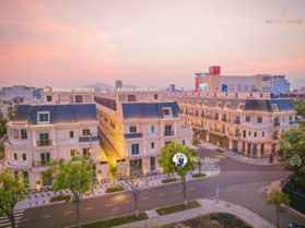 Trực tiếp chủ nhà bán 11,5 tỷ nhà phố shophouse 4,5 tầng Regal Pavillon trung tâm Đà Nẵng