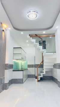 Giảm 350tr trước bán 3 tỷ 350 giờ giảm chốt 3 tỷ chủ nhà cần tiền đi nước ngoài giá chốt 3 tỷ