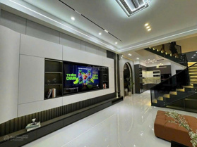Nhà 4 tầng hàng hot khá đẹp ở khu vip Hòa Xuân sát sông Hàn và đảo kim cương: 100m2 5mx20m 4 PN 5WC