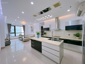 Cô em cần cho thuê nhanh căn hộ 3PN không đồ nhà sạch sẽ vào luôn được liên hệ: 0961 953 003