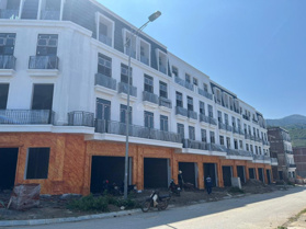 Bán gấp shophouse 100m2 tại Sapa City Clouds, giá ưu đãi 6 tỷ VND quà tặng 150tr CK3% HTLS 0% 12th