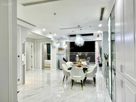 Cho thuê căn hộ 2PN Vinhomes Central Park 90m2 phòng khách rộng view thoáng giá tốt. LH 0901 692 239