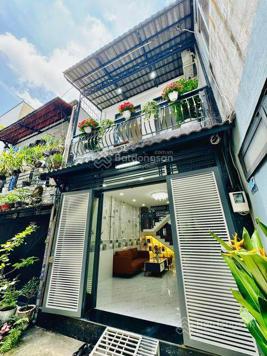 Bán nhà 2 lầu ở Đường số 11, Phường Trường Thọ, Quận Thủ Đức. Tặng nội thất. Hẻm 5m. Giá 2tỷ890