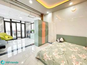 Căn hộ dịch vụ cao cấp, full NT ban công, ngay ngã tư 4 xã Hoà Bình ngay chung cư Richstar