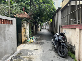 Bán nhà Phú Thượng, thông sang Phú Xá, diện tích 110m, mặt tiền 7,8m. Ngõ thông ô tô qua nhà