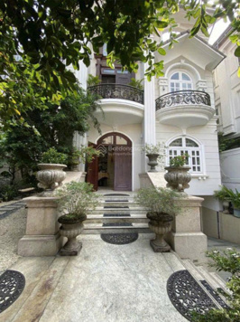 Bán biệt thự Đ. Đặng Thùy Trâm, Bình Thạnh - DT 20x20m - 400m2 - 3 tầng