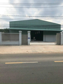 Cho thuê 1600m2 kho xưởng Thạnh Lộc 15, cách quốc lộ 200m