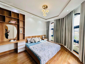 Nhà mới 5 tầng, sổ vuông đẹp, hẻm xe hơi, DT 77m2, 6 PN, chủ bán gấp, Phường 12, Bình Thạnh