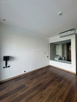 Hot deals 2025, căn hộ Midtown Phú Mỹ Hưng, 118m2 3pn, ô xe, view hồ bơi