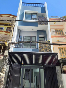 Cho thuê nhà riêng 5PN, 5WC, 350m2 tại Hoàng Việt, Tân Bình, 29 triệu VND