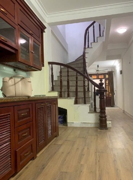 Bán nhà NGỌC LÂM 8 tỉ Ô TÔ TRÁNH gần trường học, gần khu nhà giàu