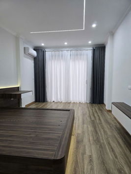 Cực Hiếm Nhà Đẹp Pháo Đài Láng -7 Tầng Thang Máy,Ô Tô Đỗ Cửa Kinh Doanh Đỉnh - Giá 17.8 Tỷ! 35/40m2