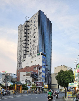 Cho thuê văn phòng L''mak 68 đường Phan Đăng Lưu, F.5, Phú Nhuận. DT: 150 - 450m2. LH: 0906 391 898