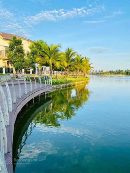 Bán 05 căn biệt thự mặt hồ Vinhomes Thăng Long, giá từ 17xtr/m2, đầy đủ nhất thị trường