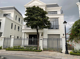 Chủ nhà bán đơn lập Sao Biển 4 diện tích 345m2, view hồ lớn, giá 39.9 tỷ