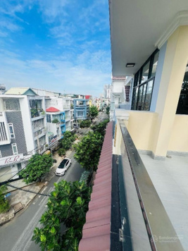 Bán nhà mặt tiền Trần Văn Kiểu, P. 10, Quận 6, 4mx18m, 4 tầng có sân thượng, 5 pn, 10,9 tỷ
