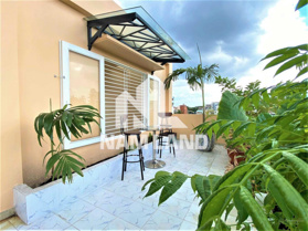 Cho thuê gấp nhà full nội thất ở Thảo Điền chỉ 28 triệu - đỗ ô tô - 3 lầu 4PN 5WC