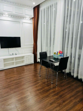 Bán gấp shop 2 mặt tiền trước sau Vin Imperia, 105m2, thang máy, giá chỉ 16.8 tỷ