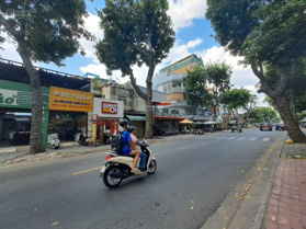 Bán nhà 2 mặt tiền Hậu Giang - Lê Quang Sung Q. 6 gần chợ Bình Tây, DT: 6x11m, trệt 1 lầu, 11,35 tỷ