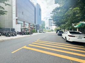 Chính chủ thiện chí đất Huy Hoàng 8x20m giá tốt - XD: Hầm 6T ngay Nguyễn Văn Kỉnh sát CV - 29,2 tỷ