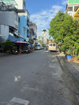 Bán nhà mặt tiền nội bộ đường Chợ Lớn - khu Bình Phú phường 11 Q. 6, DT: 4x20, 3 lầu, giá 11,65 tỷ