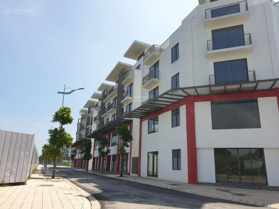 Cần tiền bán gấp căn shophouse mặt hồ điều hòa, giá tốt nhất: Lh 0981 664 955