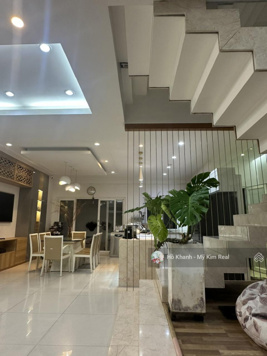 Cho thuê biệt thự sân vườn 450m2 - 6 phòng ngủ - giá chỉ 75 triệu/tháng