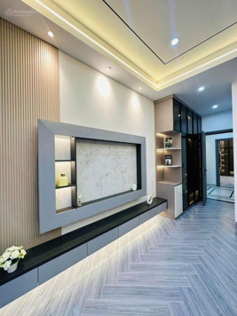 [TA]Siêu phẩm Q12 full nội thất sát Gò Vấp- 5 tầng-đg 10m-1 sẹc Hà Huy Giáp- 4PN 6WC, ĐN