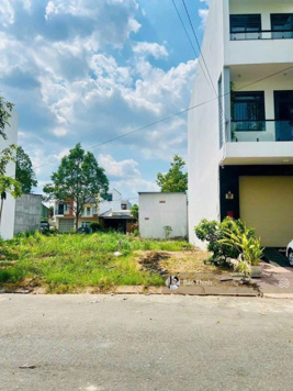 MT Nguyễn Thái Học 120m2 phường 4 Cao Lãnh Đồng Tháp, bán ngay vì cần tiền xoay vốn