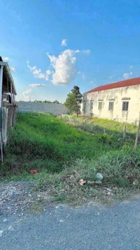 Bán gấp đất 120m2 giá 550tr gần chợ Ngã Bảy, Hậu Giang, MTĐ Một Tháng Năm, thổ cư SHR sang tên ngay