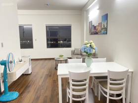 Chính chủ bán căn hộ Ehome Southgate lầu 8 full nội thất, có sổ hồng vào ở ngay. LH: 0975 467 676