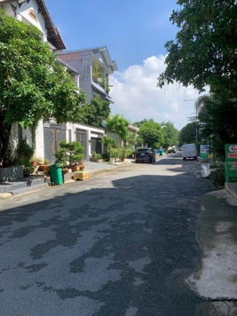 Hàng hiếm 135m2 full thổ đất mặt tiền đường KDC Kiến Á Liên Phường, đối diện Global Cty, giá đầu tư