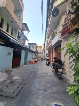 Bán nhà hẻm xe hơi CMT8, Quận 10, 5.8x13, giá rẻ, chủ gấp bán, chỉ 10 tỷ X