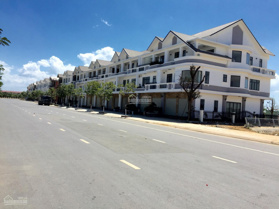 Chủ ngộp cần ra gấp lô 2MT công viên. LH: 0934 665 625